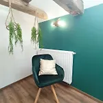 Independant La Tour Des Tuileries Aydoilles