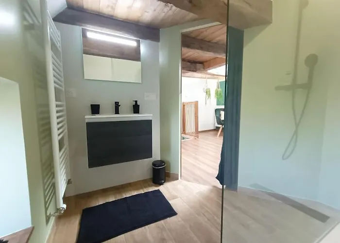 Independant La Tour Des Tuileries Aydoilles