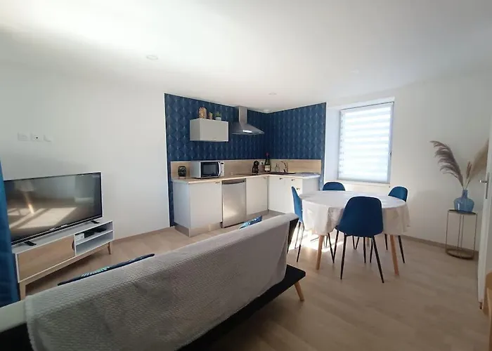 Independant La Tour Des Tuileries Aydoilles