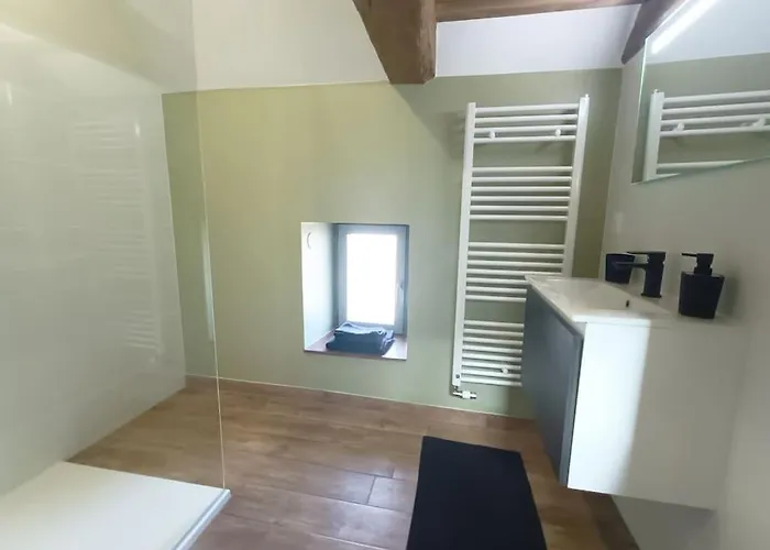 Apartment Independant La Tour Des Tuileries Aydoilles