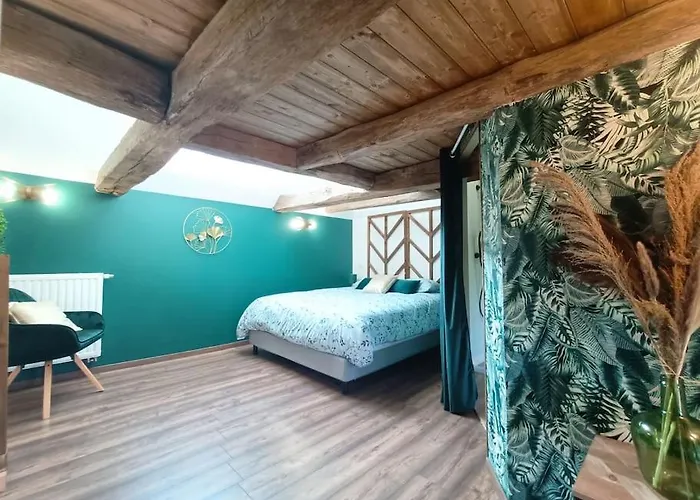 Independant La Tour Des Tuileries Apartment Aydoilles